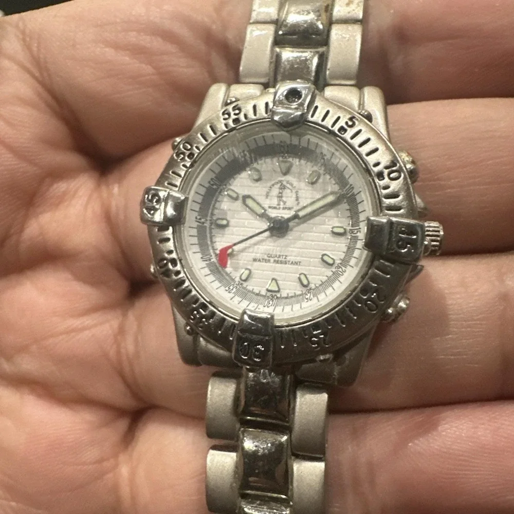 Working Hollywood Golf Club Sports 28mm Silver Womens Watch New Battery Fit 6in